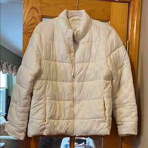 GAP Women's Off-White Puffer Coat